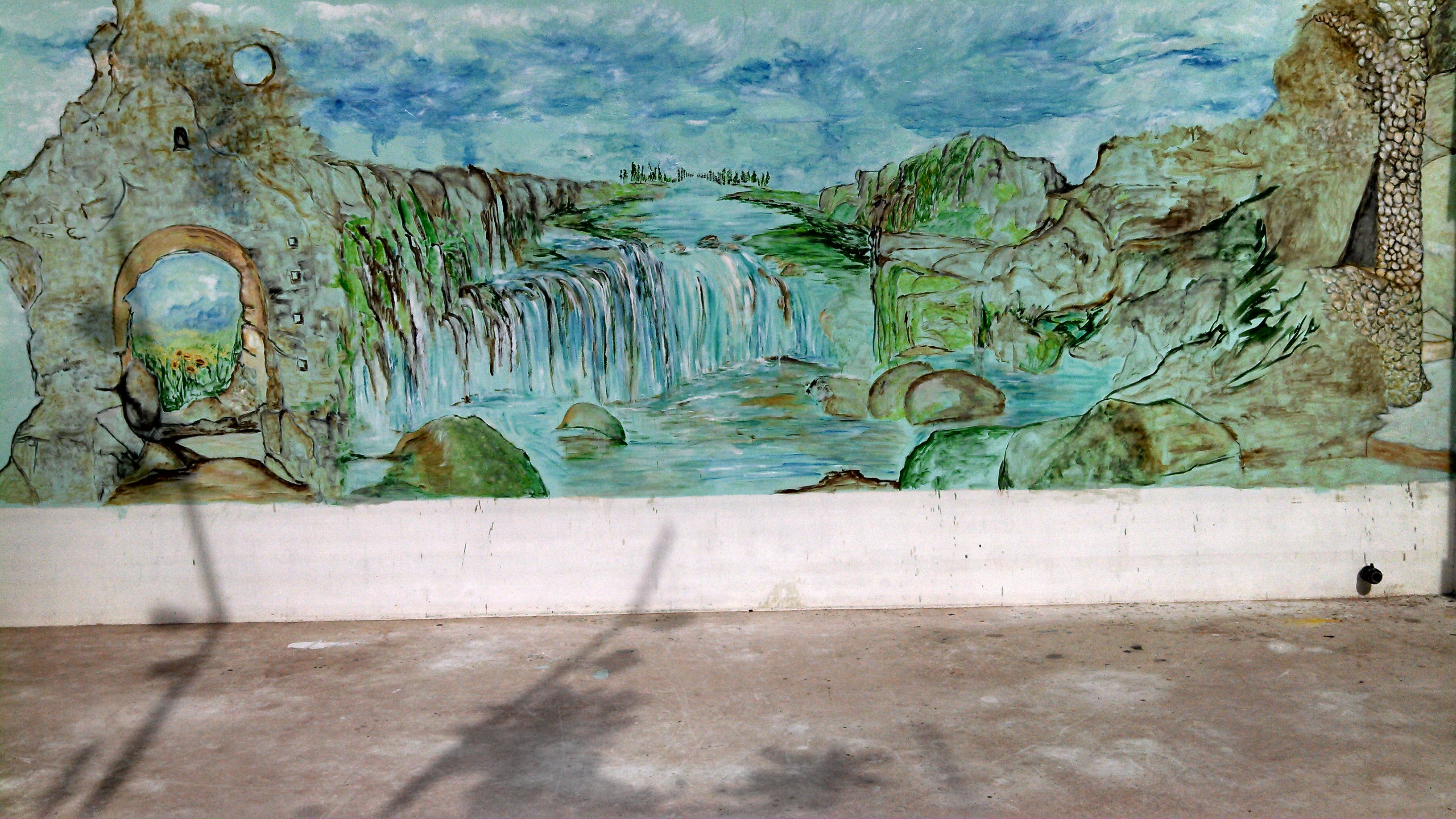 Painting to draw in pools and fountains